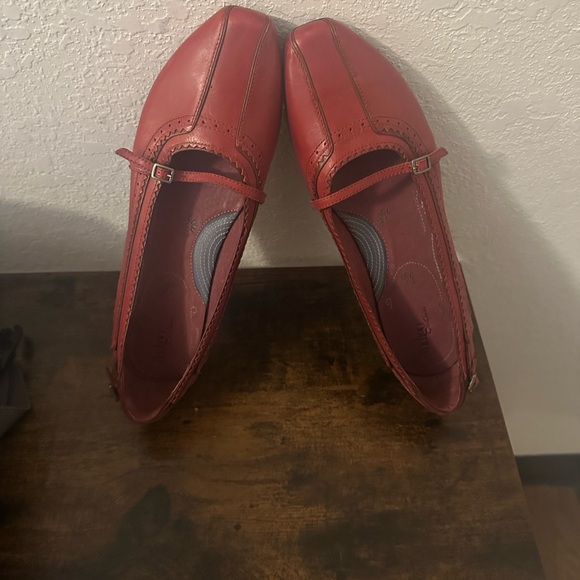 Clarks Shoes - Clark’s indigo Mary Jane flats